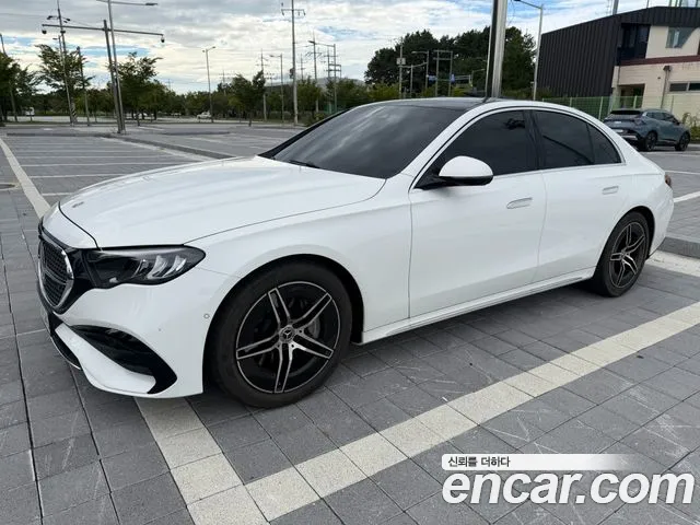 Mercedes-Benz E-Class — Фото автомобиля 2
