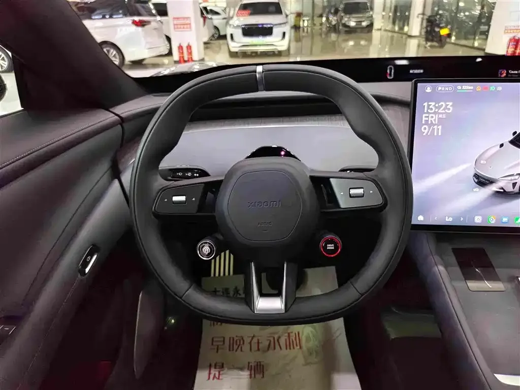 Xiaomi Auto Xiaomi YU7 2025 Extended Range AWD Pro — Фото автомобиля 13