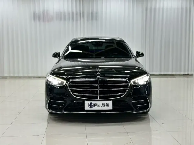 Mercedes-Benz S-Class — Фото автомобиля 2
