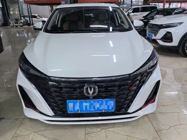 Changan Eado — Фото автомобиля 2