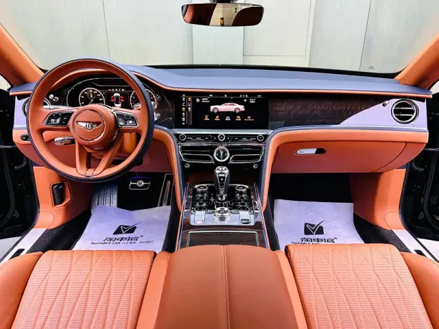 Bentley Flying Spur — Фото автомобиля 9
