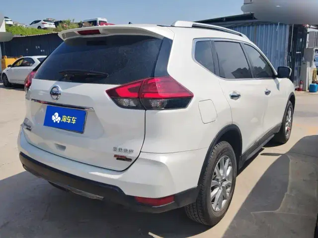 Nissan X-Trail — Фото автомобиля 3