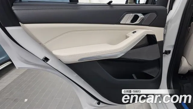 BMW X5 xDrive 40i M Sport — Фото автомобиля 24