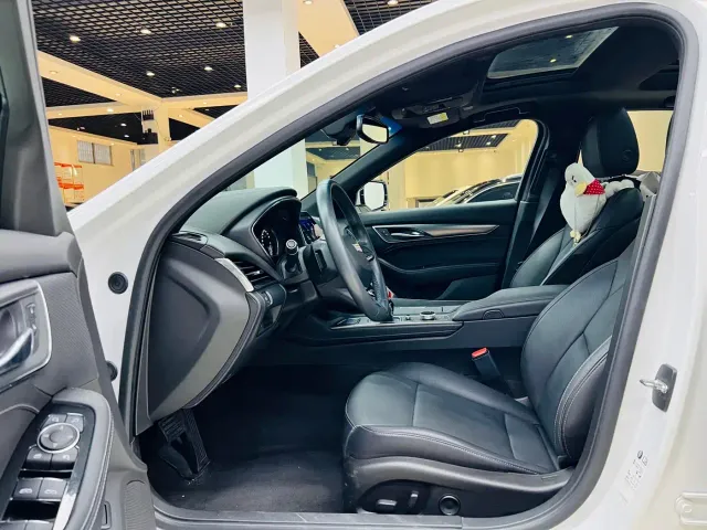 Cadillac CT5 — Фото автомобиля 4