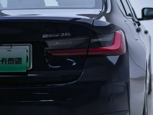 BMW i3 — Фото автомобиля 20