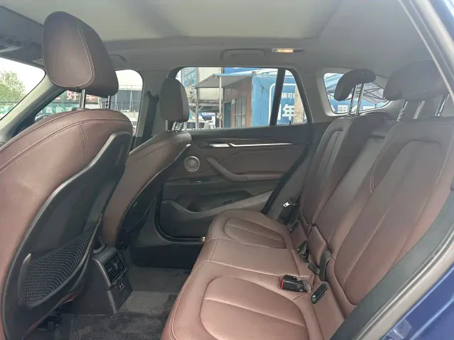 BMW X1 — Фото автомобиля 10