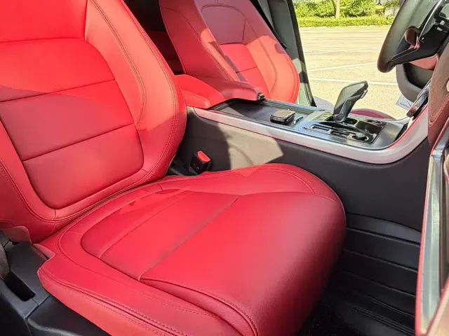 Jaguar XEL — Фото автомобиля 6