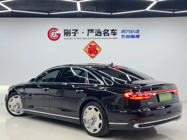 Audi A8 — Фото автомобиля 4