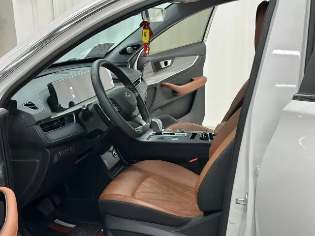 Chery Tiggo 8 PLUS — Фото автомобиля 11