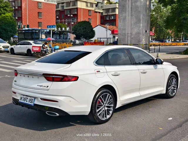 Geely Xingrui — Фото автомобиля 12
