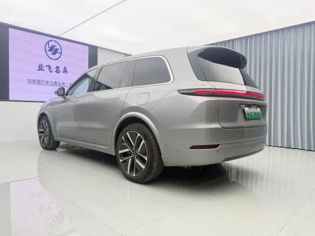 Li Auto L9 — Фото автомобиля 6