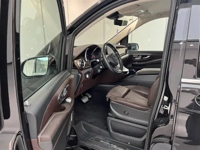 Mercedes-Benz V-Class — Фото автомобиля 6