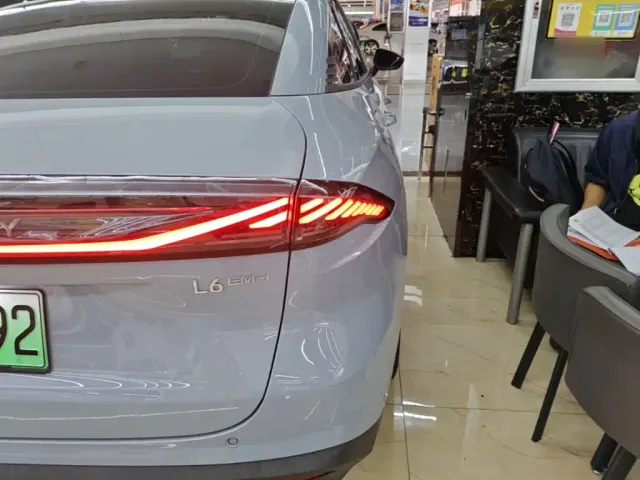 Geely Galaxy L6 — Фото автомобиля 7