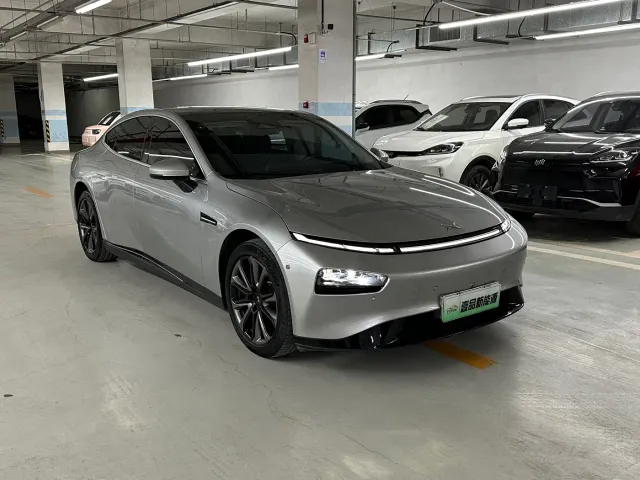 Xpeng P7 — Фото автомобиля 3