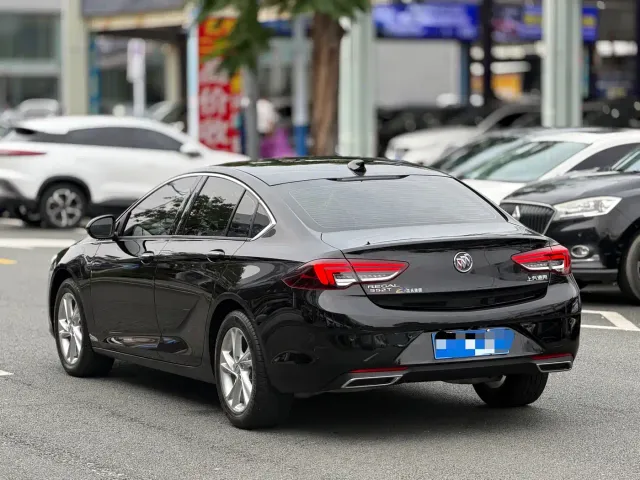 Buick Regal — Фото автомобиля 4