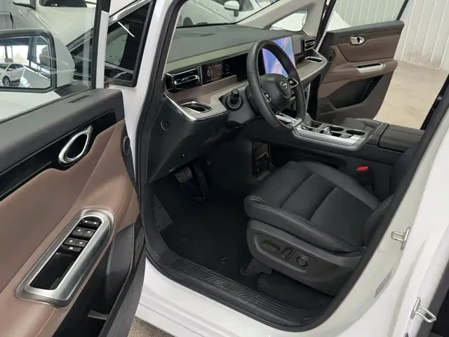 GAC Trumpchi E8 — Фото автомобиля 16