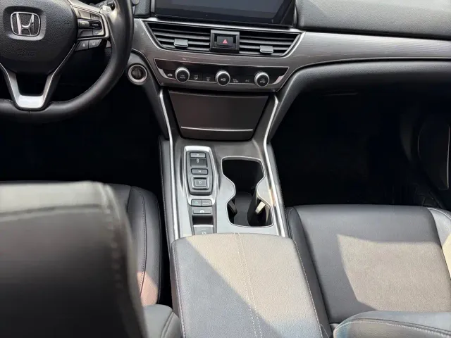 Honda Accord — Фото автомобиля 12
