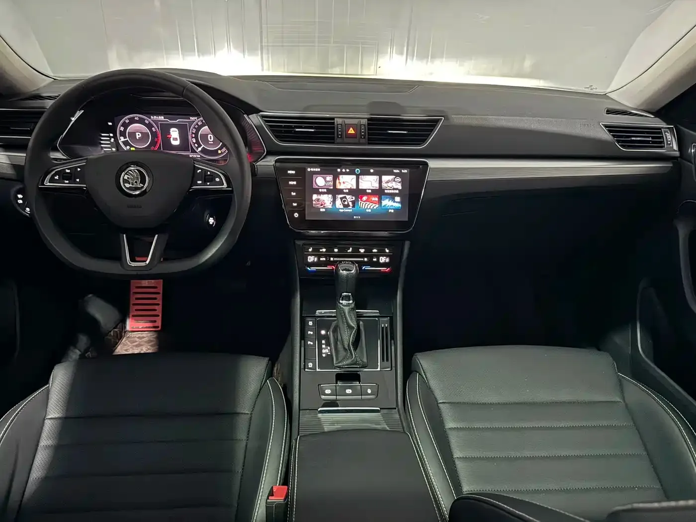 Škoda Superb 2022 TSI280 DSG Premium Edition — Фото автомобиля 18