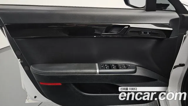 Hyundai Grandeur GN7 — Фото автомобиля 13