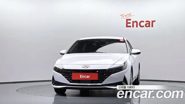 Hyundai Avante CN7 — Фото автомобиля 3