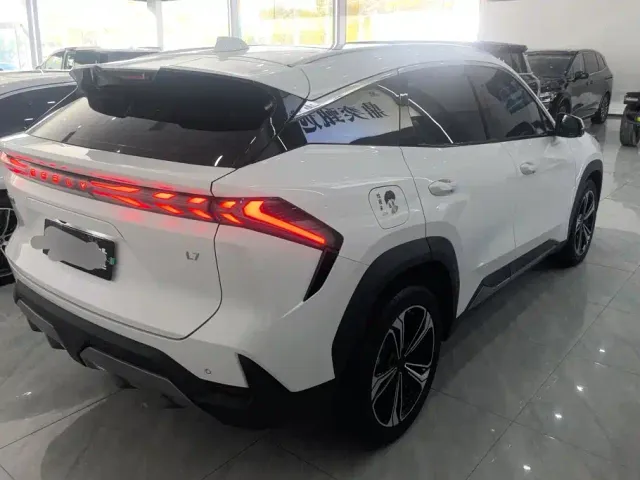 Geely Galaxy L7 — Фото автомобиля 3