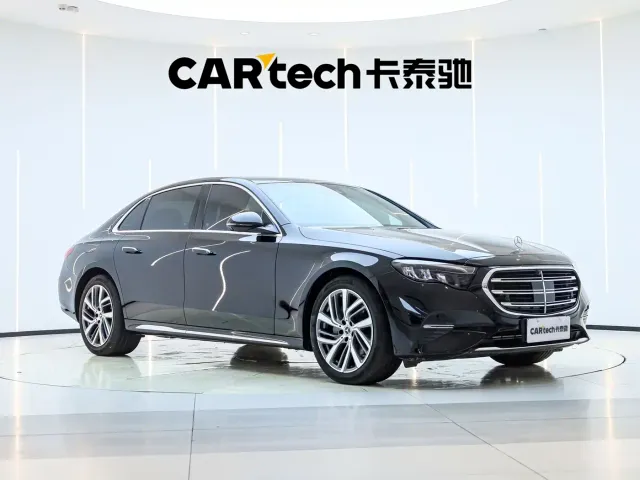 Mercedes-Benz E-Class — Фото автомобиля 4