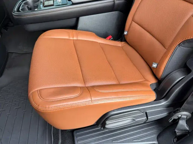 Lincoln Navigator — Фото автомобиля 18