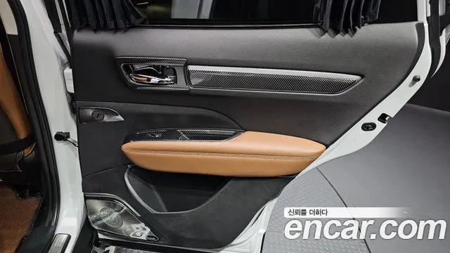 Renault-KoreaSamsung QM6 Новый QM6 2.0 GDe RE Signature 2WD — Фото автомобиля 25
