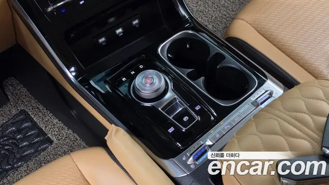 Kia Carnival Generation 4 — Фото автомобиля 12