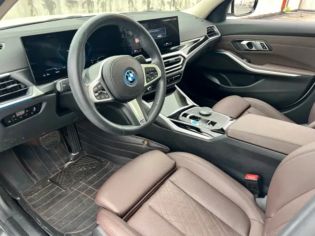 BMW i3 — Фото автомобиля 10
