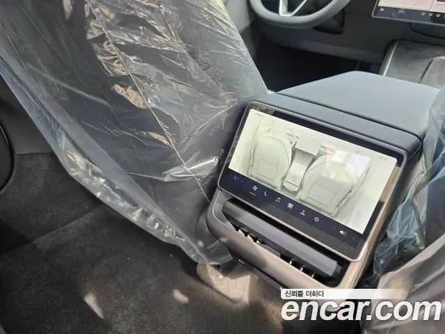 Tesla Model Y — Фото автомобиля 15