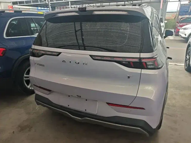 GAC Aion Y — Фото автомобиля 5