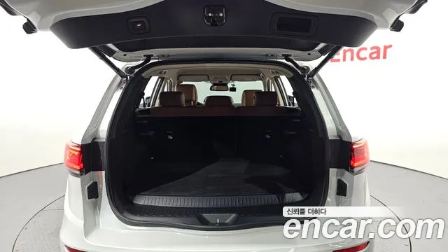 Renault-KoreaSamsung QM6 Новый QM6 2.0 LPe RE Signature 2WD — Фото автомобиля 14