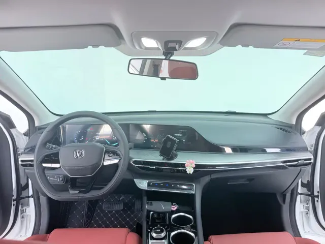 Changan Eado — Фото автомобиля 5