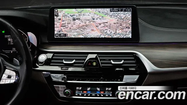 BMW 5-Series 5 серия (G30) 530i xDrive Luxury — Фото автомобиля 14