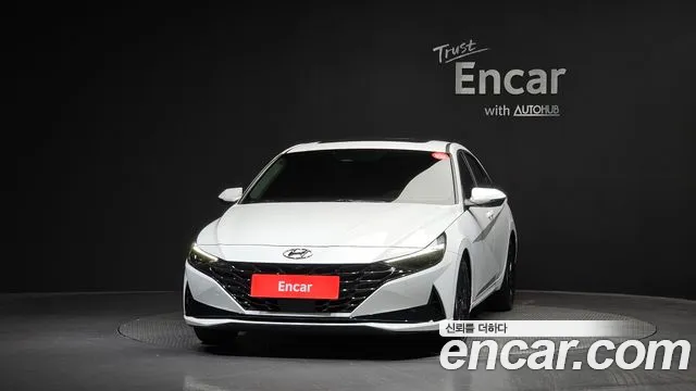Hyundai AVANTE Avante (CN7) — Фото автомобиля 3