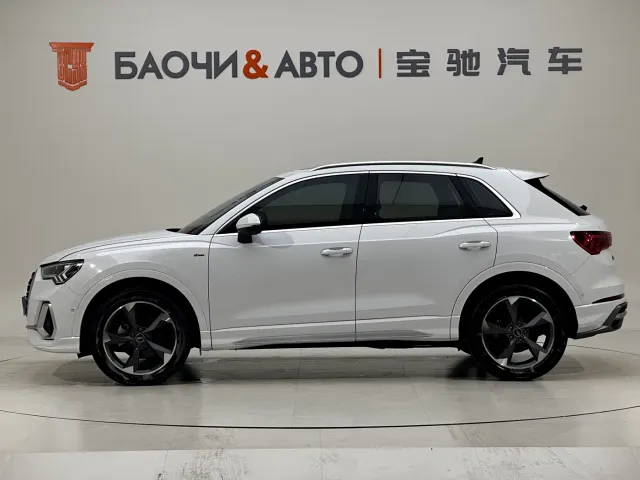 Audi Q3 — Фото автомобиля 3