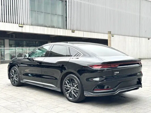 BYD Han — Фото автомобиля 12