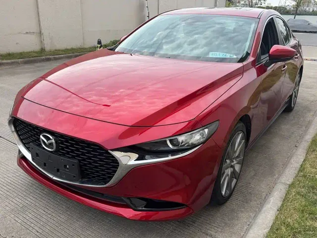 Mazda Axela — Фото автомобиля 5