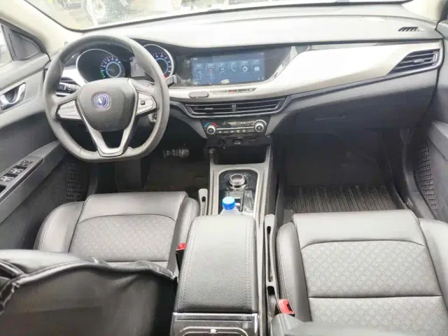 Changan Eado — Фото автомобиля 12