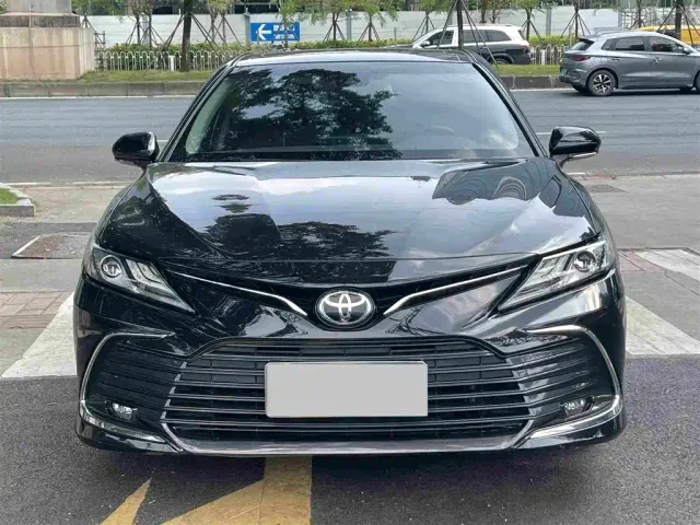 Toyota Camry — Фото автомобиля 2