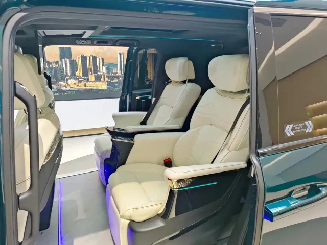 GAC Trumpchi E9 — Фото автомобиля 11