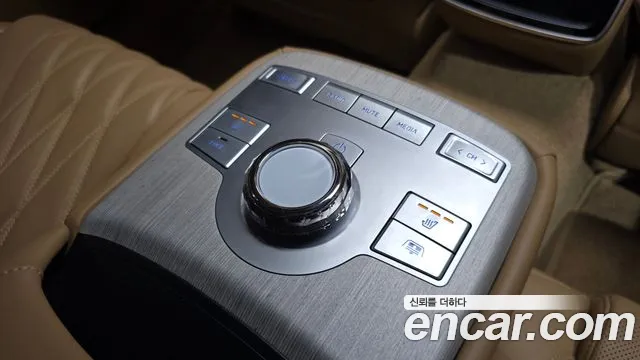 Genesis G80 Бензин 2.5 турбо AWD — Фото автомобиля 26