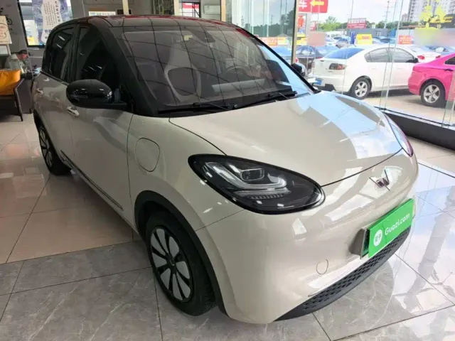 Wuling Bingo — Фото автомобиля 3