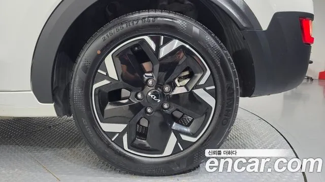 Kia Niro — Фото автомобиля 6