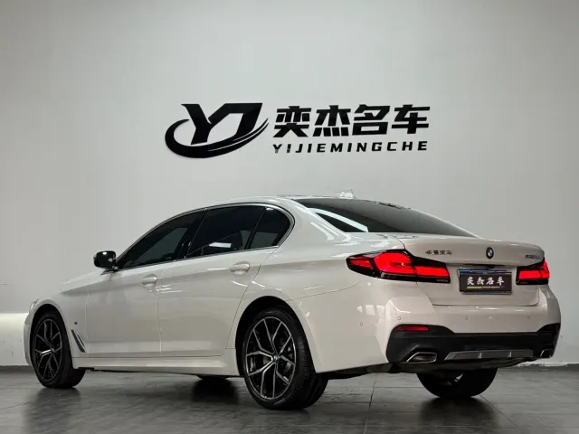 BMW 5 Series — Фото автомобиля 7