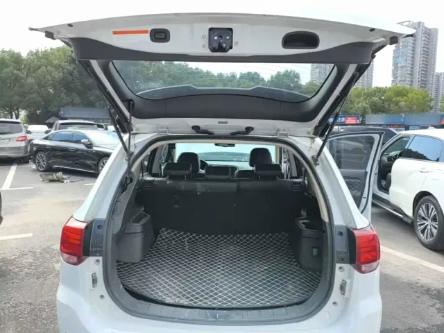 Mitsubishi Outlander — Фото автомобиля 18