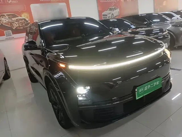 Li Auto L8 — Фото автомобиля 3
