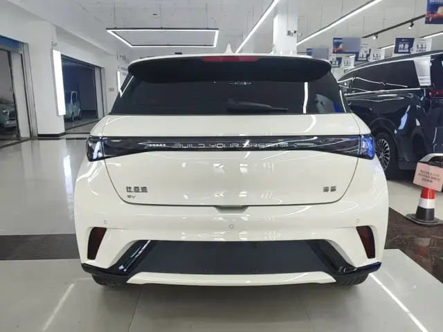 BYD Dolphin — Фото автомобиля 5