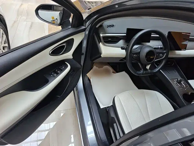 BYD Seal 05 DM-i — Фото автомобиля 15